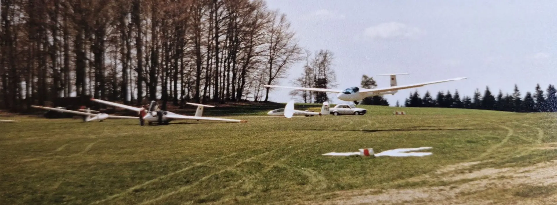 Segelflugzeuge auf dem Flugplatz Hütten/Hotzenwald