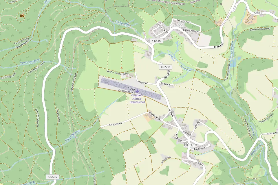 Kartenausschnitt mit dem Flugplatz Hütten-Hotzenwald, dem Ort Hütten und den Zufahrtsstraßen